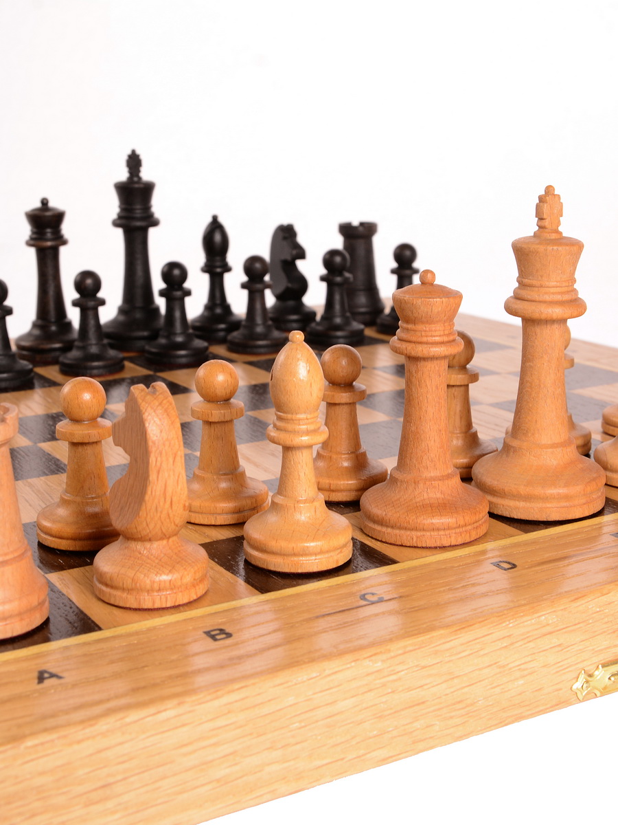 Шахматы складные дуб, 40мм с утяжеленными фигурами